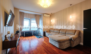 Просторная двухуровневая квартира у Красной площади цена 39000000.00 Фото 3.