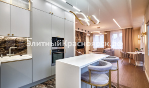 Фото 2: Дизайнерская большая квартира с тремя спальнями оптимальной планировкой на Живописной