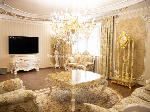 Двухуровневая квартира в Классическом стиле на  Толстого цена 33000000.00