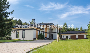 Фото 2: Вилла с видом на лес