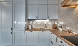 Фото 3: Большая и светлая квартира в Удачном для комфортного проживания большой семьей
