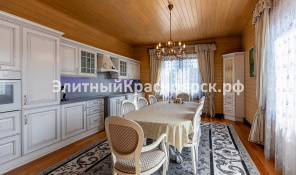 Фото 3: Самобытный коттедж из клееного бруса в Бугачево.