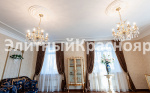 Трёхкомнатная квартира с классическими интерьерами в Удачном. цена 19000000.00 Фото 5.
