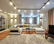 5-комнатная квартира в Октябрьском районе 5-комнатная квартира в Октябрьском районе