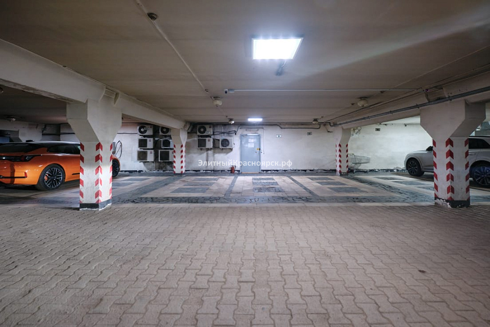 Подземная парковка в центре города