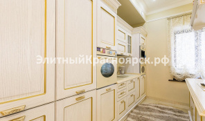 Фото 3: Коттедж с большим участком в п. Манский.