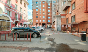 В сердце города в красивом доме цена 25000000.00000000 Фото 3.