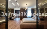 Шикарная эксклюзивная квартира на Взлетке с тремя спальнями цена 48500000.00 Фото 9.