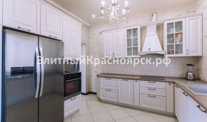 Фото 2: Уютный коттедж в посёлке Новалэнд