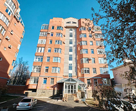Большая квартира в Академгородке. район