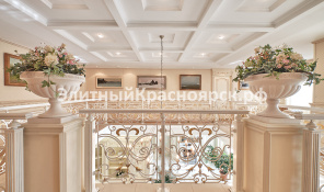 Эксклюзивный видовой пентхаус в классическом стиле в Центре Красноярска цена 27900000.00 Фото 2.
